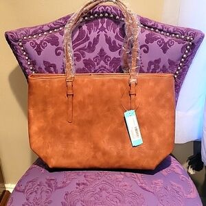 Brand new Urban Expressions Robi classic work tote